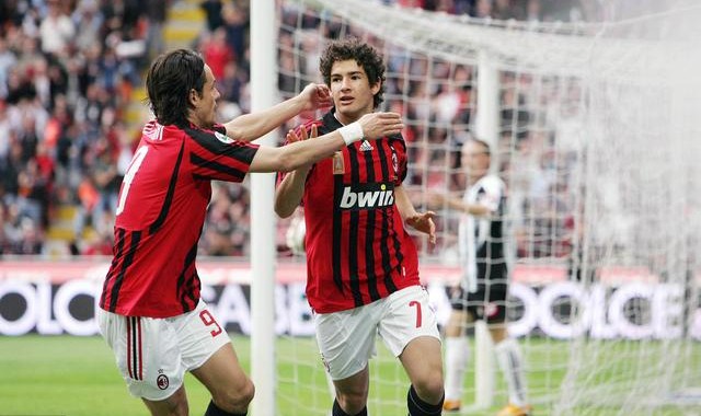  国际米兰冬窗豪购，锁定英超主力后卫  