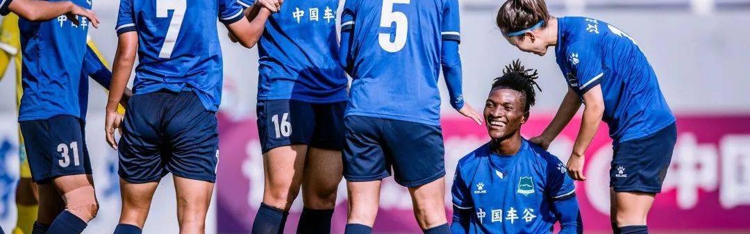  曼城女足夺得联赛冠军创历史  