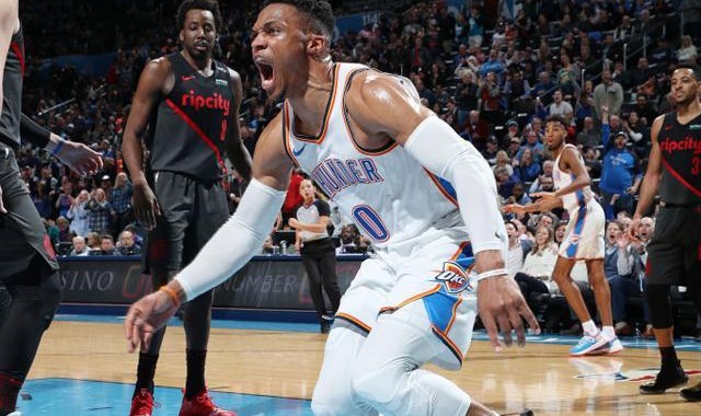  锡安威廉姆森暴扣点燃全场，鹈鹕加时险胜开拓者