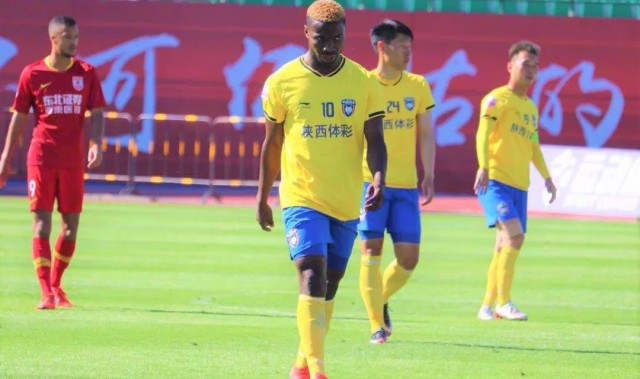  科隆主场球迷助威声浪高，球队逆境扳平保留希望  